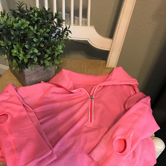 Lululemon - Picture 1 of 6